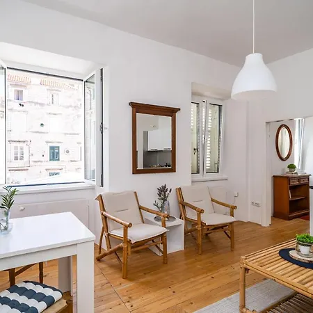 Laus Ii, Lovely In Old Town Apartman Dubrovnik