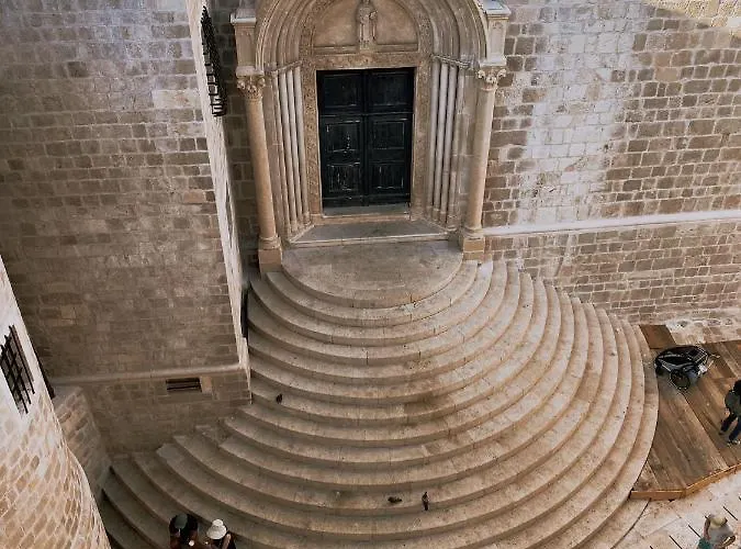 Laus Ii, Lovely In Old Town Dubrovnik