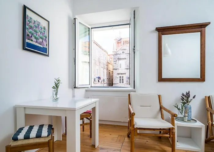 Апартаменты Laus Ii, Lovely In Old Town *